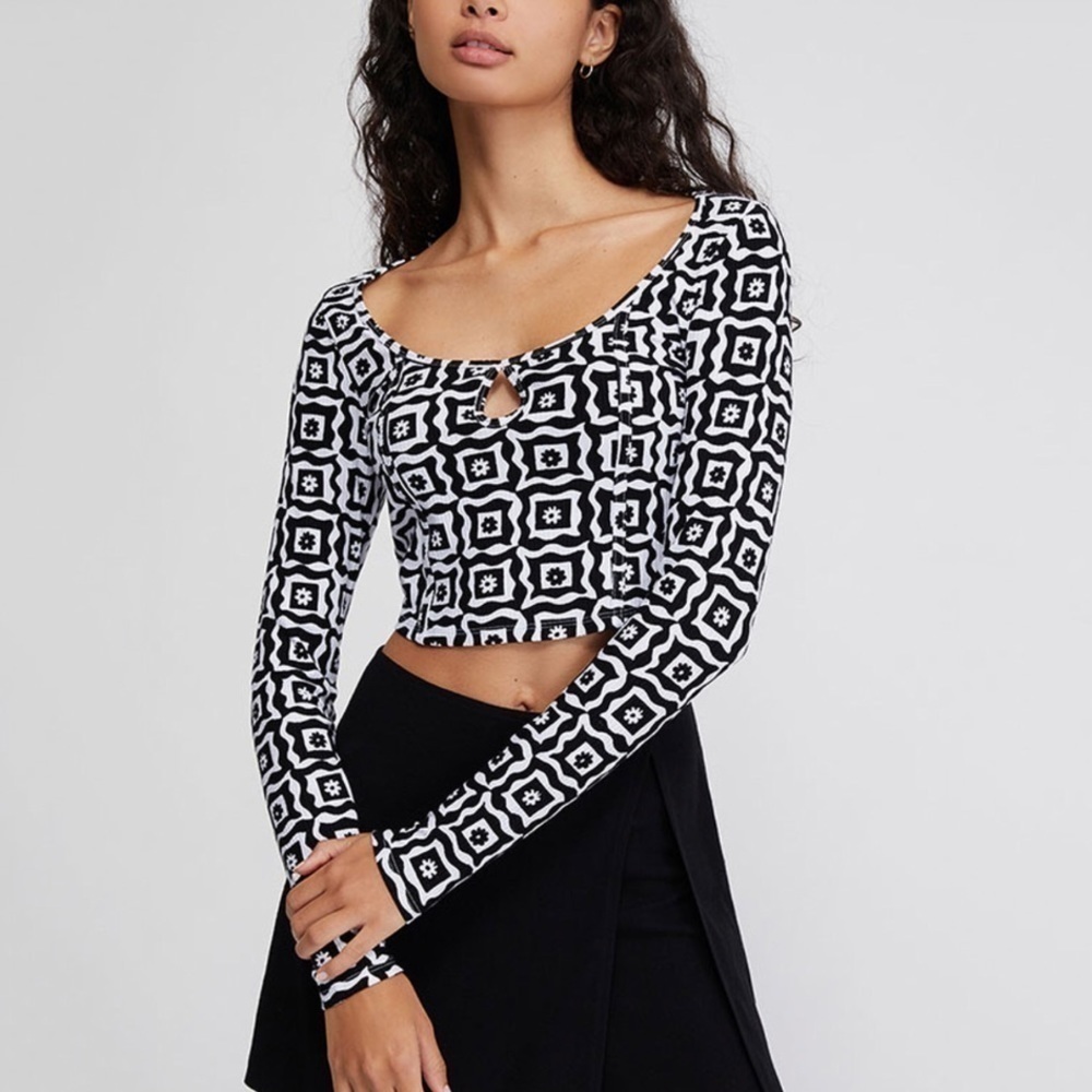 NWT Pacsun Cares Pumpkin Seamed Keyhole Long Sleeve Printed Top